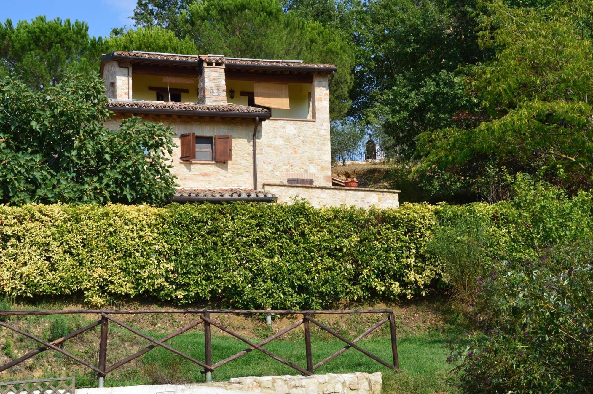 Agriturismo Bio Tra Cielo E Terra Apartment Grutti ภายนอก รูปภาพ